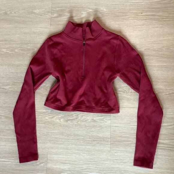 No Boundaries Wine Punch Seamless Half Zip Mock Neck Top Women's Size S (4-6) - Picture 3 of 4